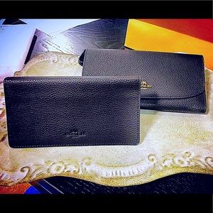 COACH Checkbook Wallet/ Black Pebbled Leather